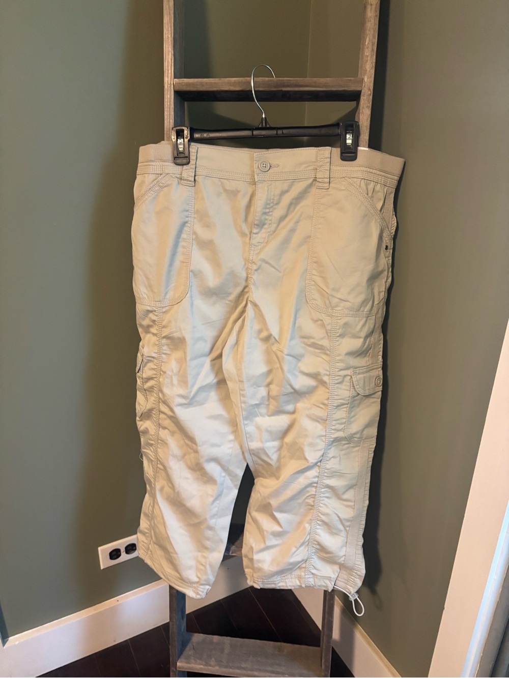 Style&Co. Cargo Capri